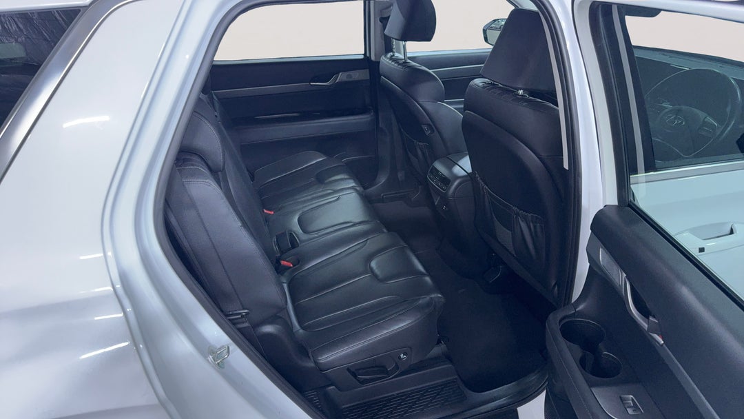2022 Hyundai Palisade Elite (8 Seat), Automatic, 51980 km, Right Side Rear Door Cabin View