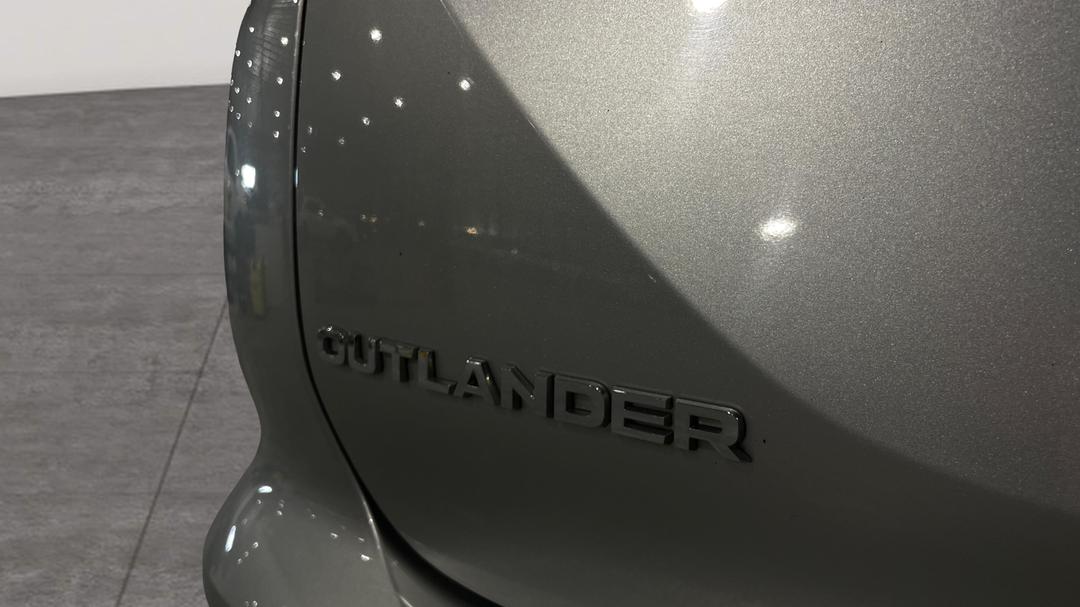 2024 Mitsubishi Outlander Ls 7 Seat (2WD), Automatic, 54747 km, Badge (Boot Left Side)