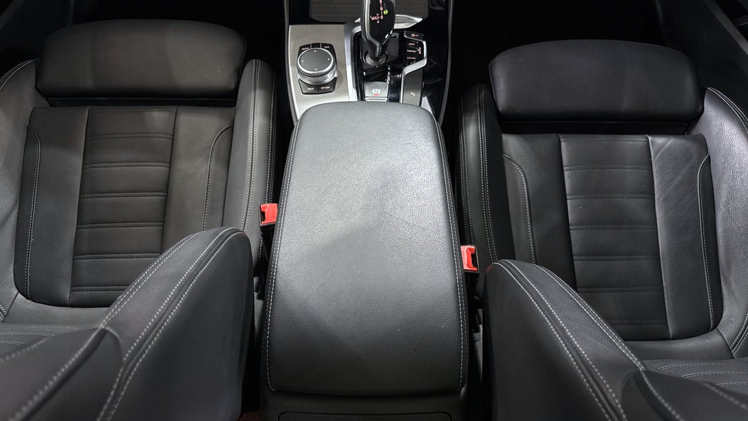 2020 BMW X3 sDrive20i M Sport, Automatic, 70396 km, Center Console