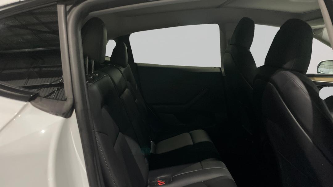 2023 Tesla Model Y Long Range, Automatic, 70863 km, Right Side Rear Door Cabin View