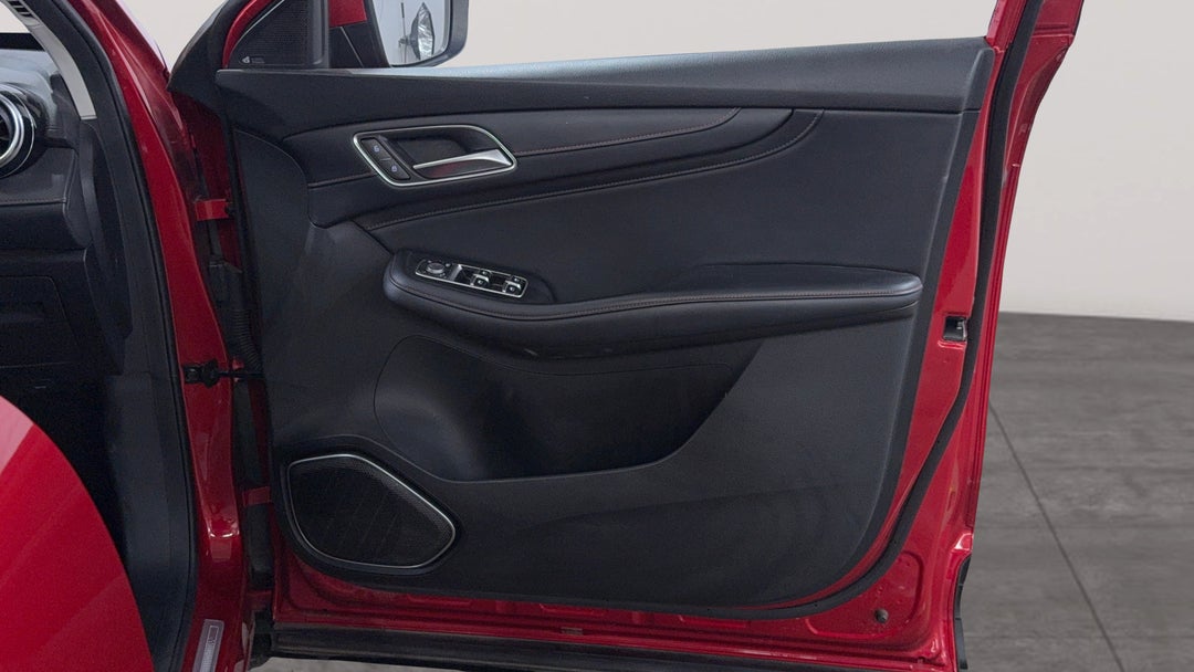 2023 MG HS Excite, Automatic, 56654 km, Speaker View