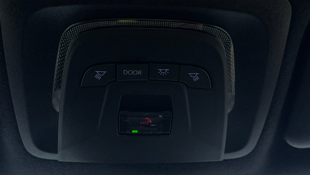 On-Roof Controls/Sunglass holder