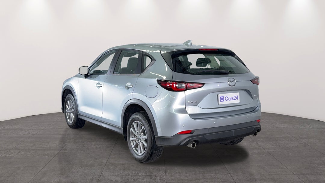 Left Back Diagonal (45- Degree) View