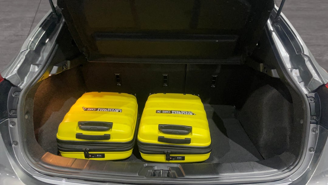 2018 Nissan Qashqai St, Automatic, 75663 km, Boot Inside View with Luggage