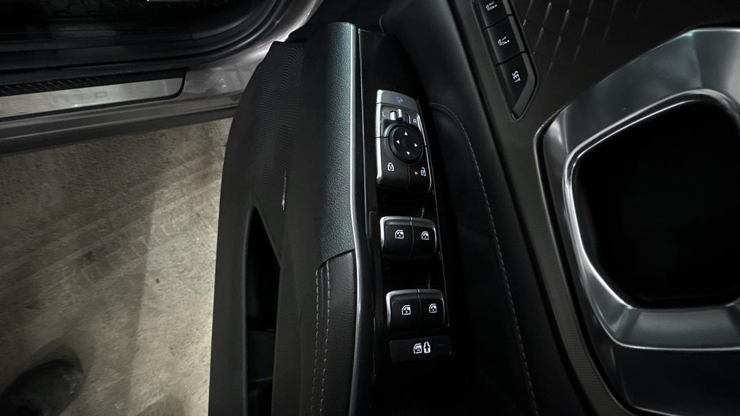 2024 Kia Sorento Gt-line 7 Seat, Automatic, 8060 km, Drivers Side Door Panel Controls