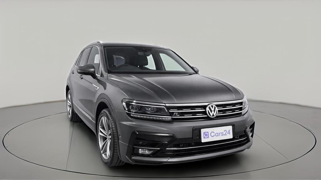 2019 Volkswagen Tiguan 132 Tsi R-line Edition, Automatic, 73872 km, Right Front Diagonal (45- Degree) View