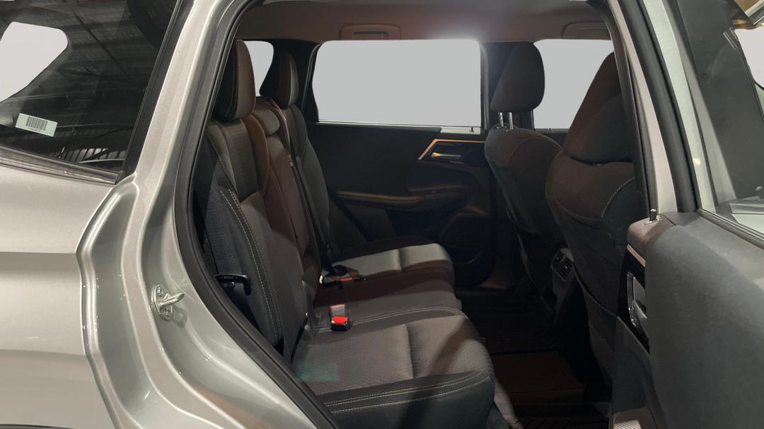 2024 Mitsubishi Outlander Es 7 Seat (2WD), Automatic, 54290 km, Right Side Rear Door Cabin View