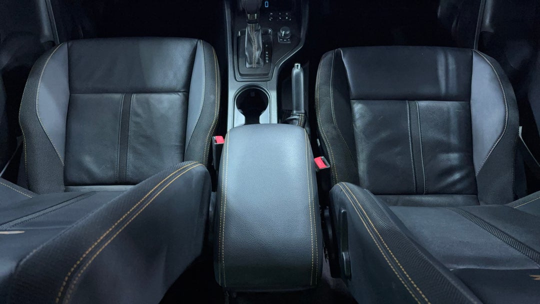 2020 Ford Ranger Wildtrak 2.0 (4x4), Automatic, 74255 km, Center Console