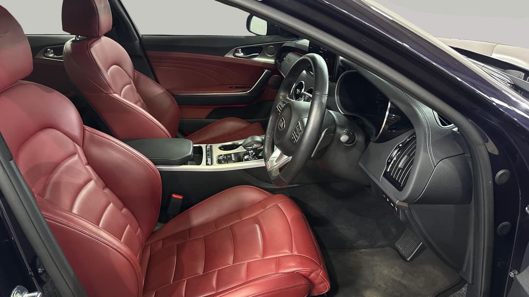2021 Kia Stinger Gt (red Leather), Automatic, 28350 km, Right Side Front Door Cabin View