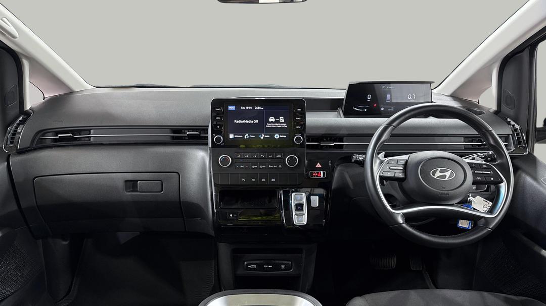 2024 Hyundai Staria ., Automatic, 48958 km, Dashboard View