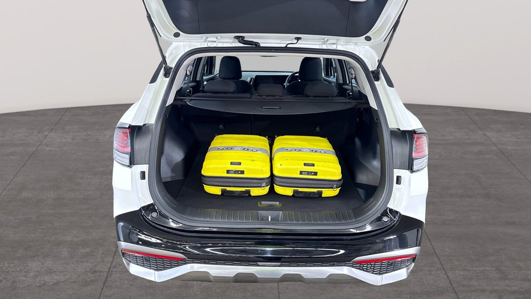 2022 Kia Sportage Sx (FWD), Automatic, 36303 km, Boot Inside View with Luggage