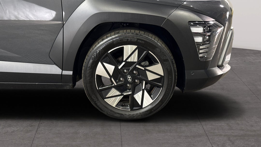 2023 Hyundai Kona Premium, Automatic, 32252 km, Right Front Wheel