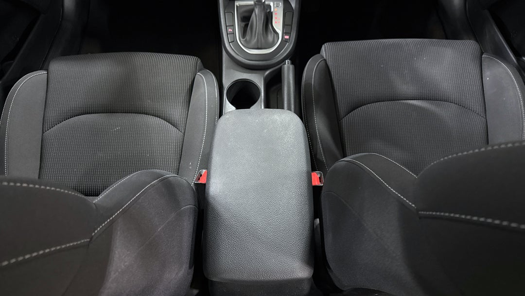 2019 Kia Cerato S, Automatic, 30500 km, Center Console