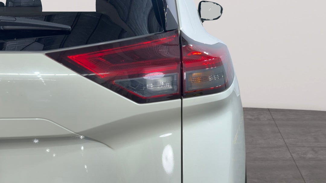 Badge (Boot Right Side)