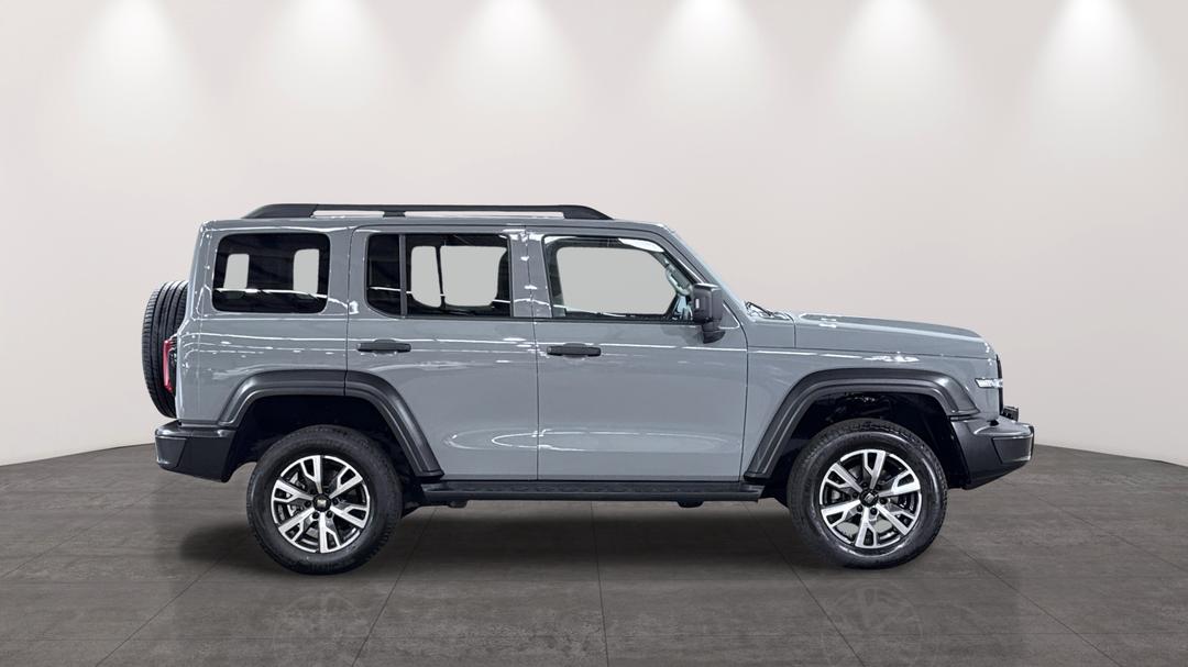 2025 GWM Tank 300 Ultra Diesel, Automatic, 27304 km, Right Side View