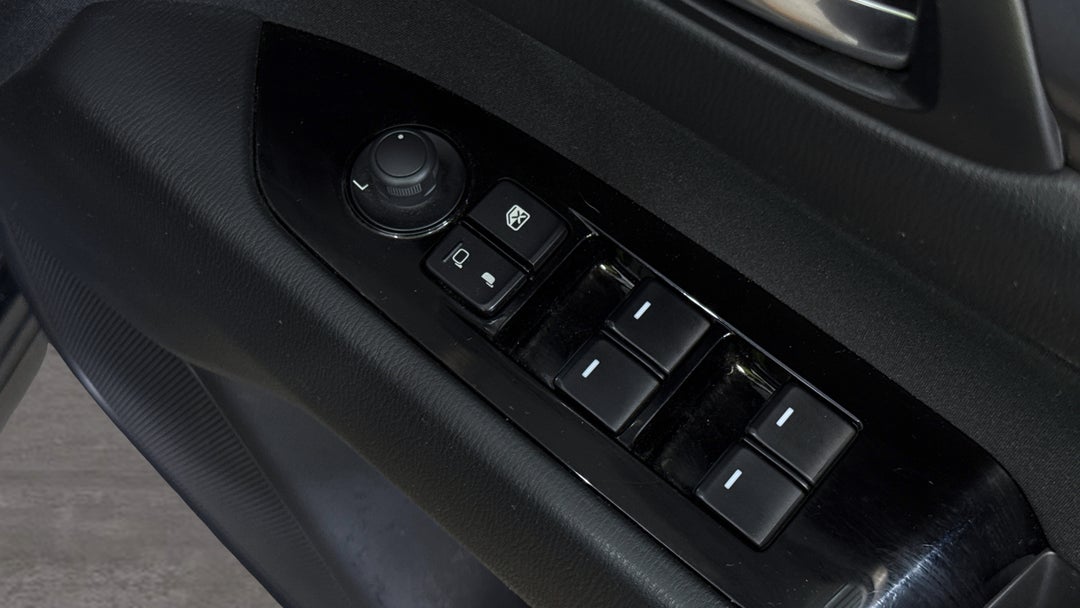 2021 Mazda CX-5 Maxx (FWD), Automatic, 76661 km, Drivers Side Door Panel Controls