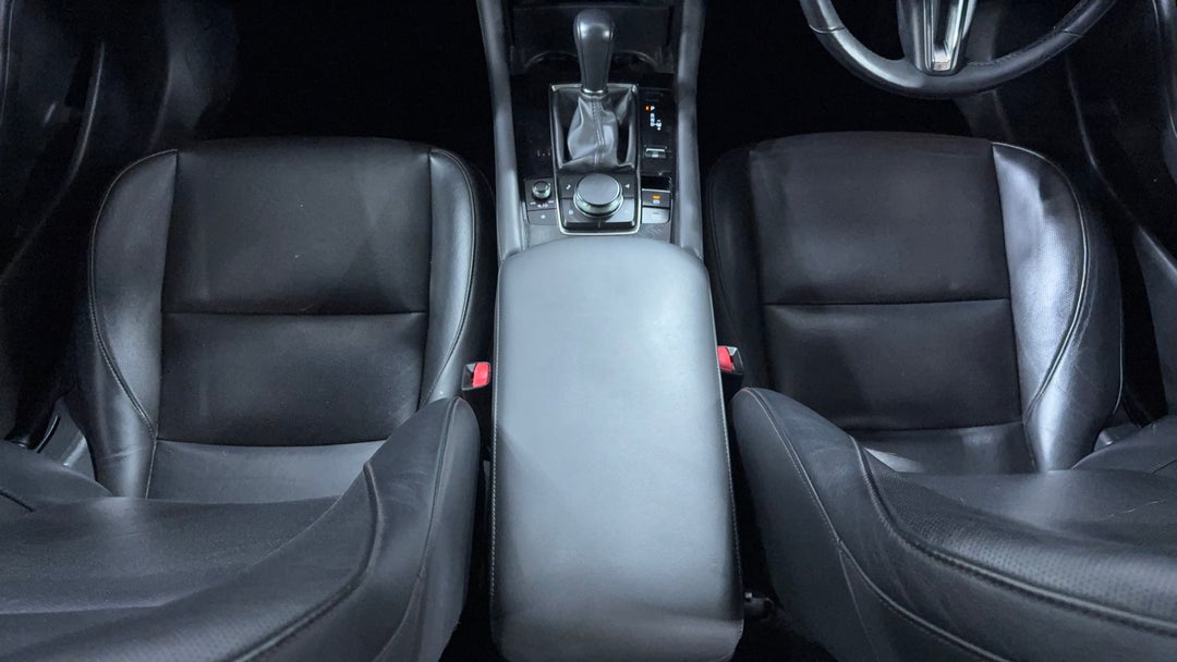 2020 Mazda 3 G25 Astina, Automatic, 72918 km, Center Console