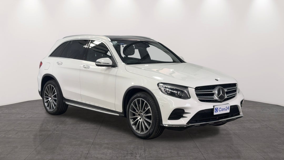 Right Front Diagonal (45- Degree) View