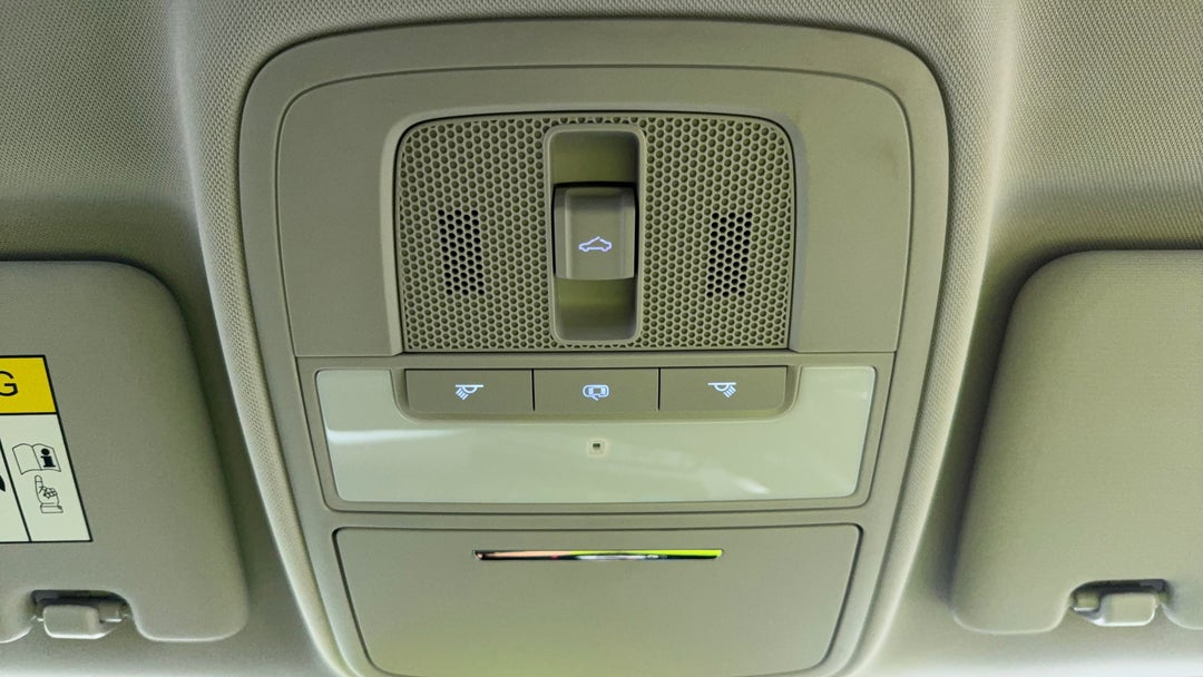 On-Roof Controls/Sunglass holder