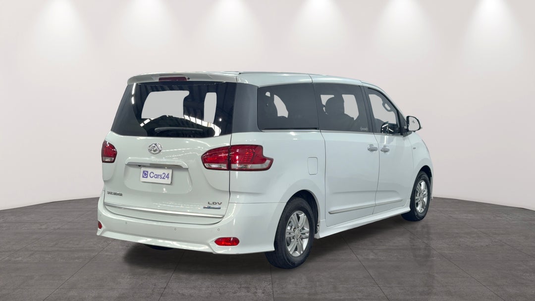 Right Back Diagonal (45- Degree) View