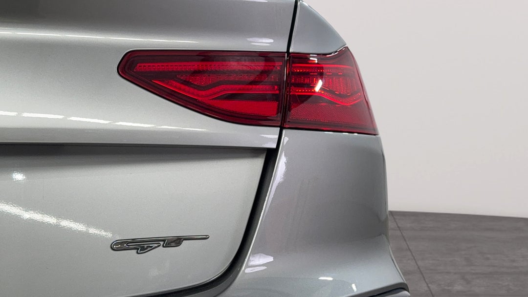 Badge (Boot Right Side)