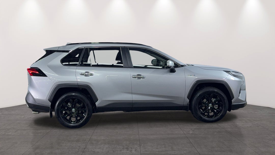 2024 Toyota RAV4 Cruiser (AWD) Hybrid, Automatic, 8302 km, Right Side View