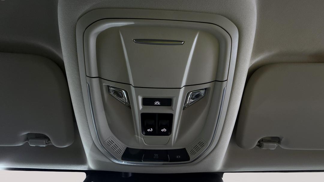 2025 GWM Tank 300 Ultra Diesel, Automatic, 27304 km, On-Roof Controls/Sunglass holder