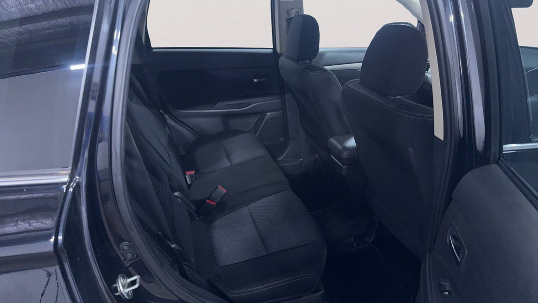 2016 Mitsubishi Outlander Ls (4x2), Automatic, 146446 km, Right Side Rear Door Cabin View