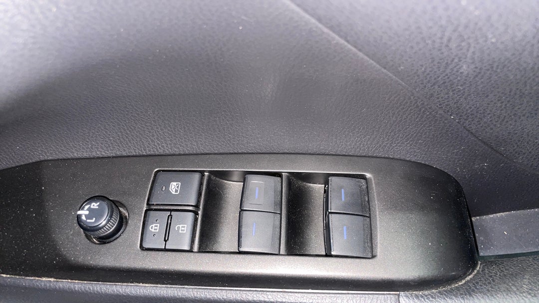 2023 Toyota Camry Ascent Hybrid, Automatic, 35467 km, Drivers Side Door Panel Controls