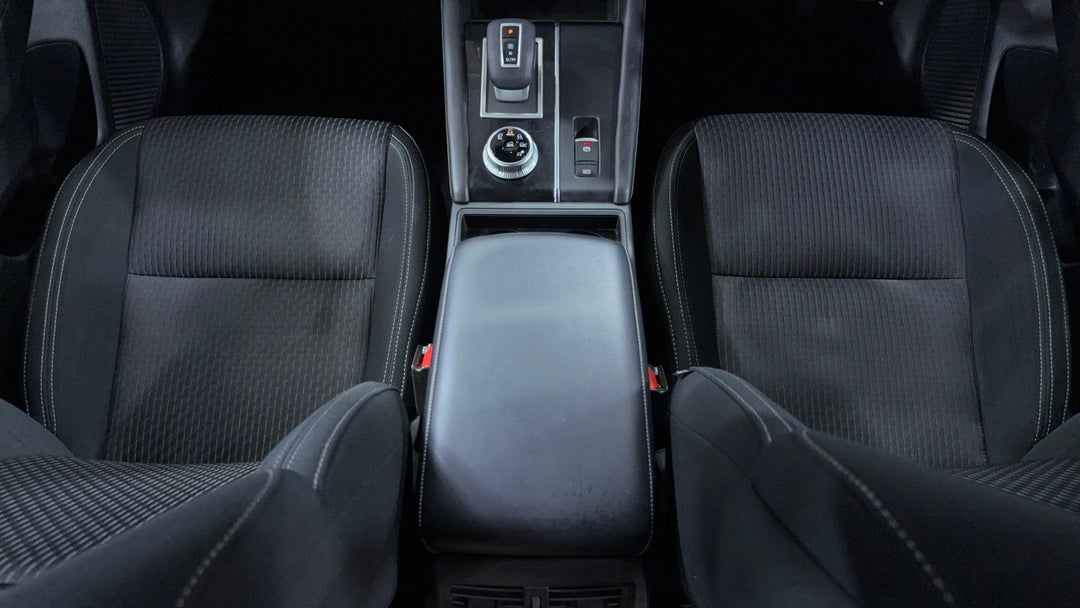 2024 Mitsubishi Outlander Es 5 Seat (2WD), Automatic, 49901 km, Center Console