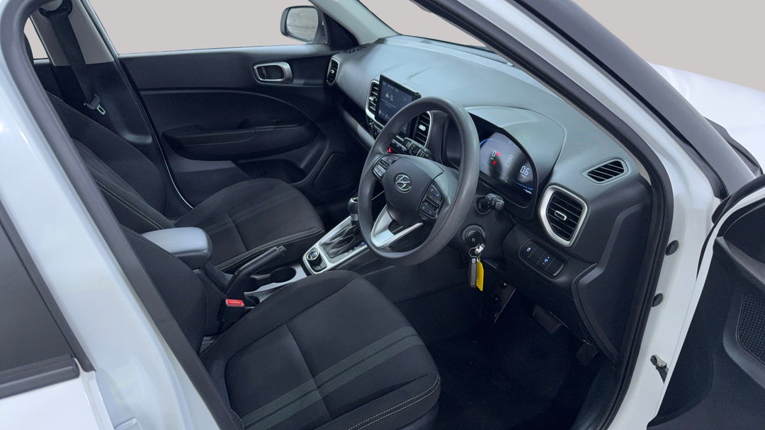2023 Hyundai Venue Venue, Automatic, 61198 km, Right Side Front Door Cabin View