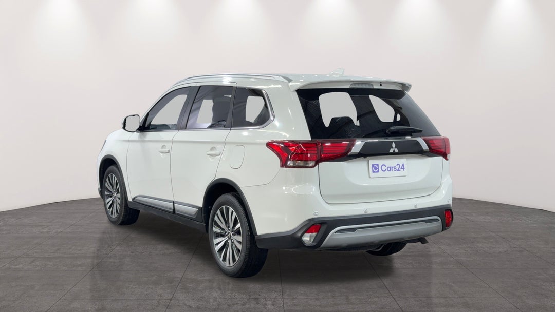 2019 Mitsubishi Outlander Ls 7 Seat (AWD), Automatic, 102224 km, Left Back Diagonal (45- Degree) View