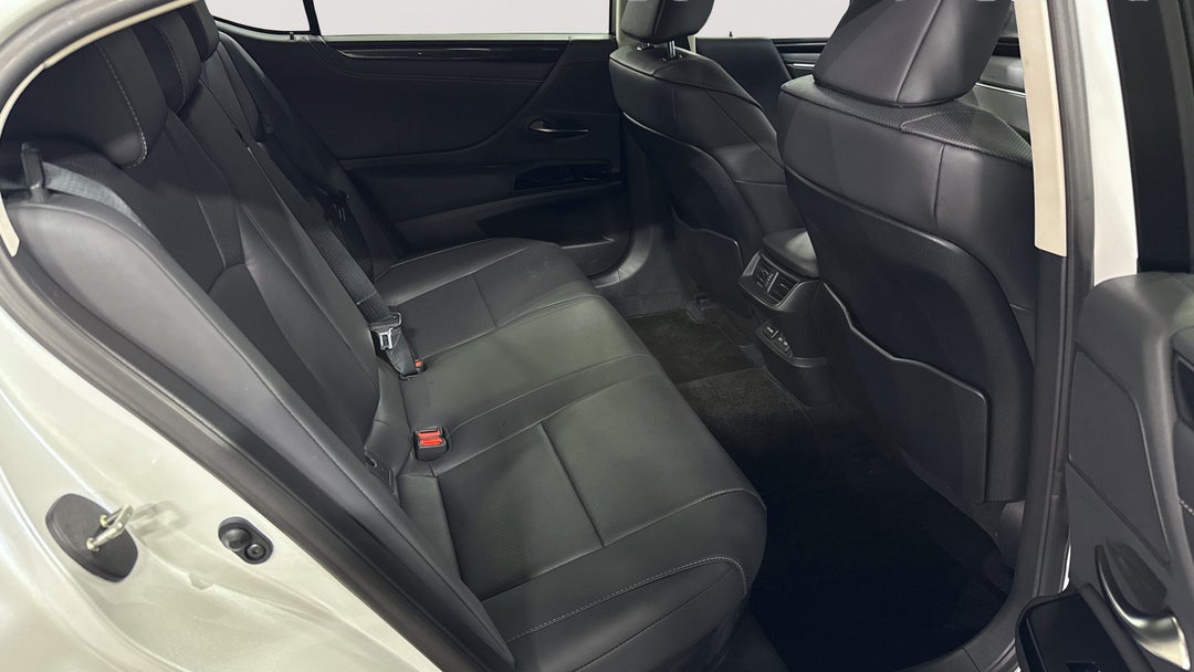 2023 Lexus Es300h Luxury (hybrid), Automatic, 15077 km, Right Side Rear Door Cabin View