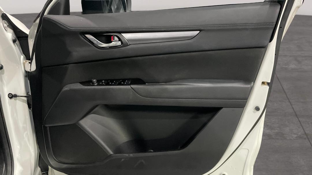 2017 Mazda CX-5 Maxx Sport (4x4), Automatic, 122567 km, Speaker View