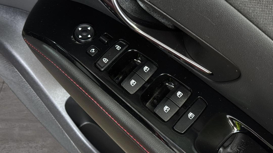 2023 Hyundai Tucson Highlander N Line (AWD), Automatic, 20400 km, Drivers Side Door Panel Controls