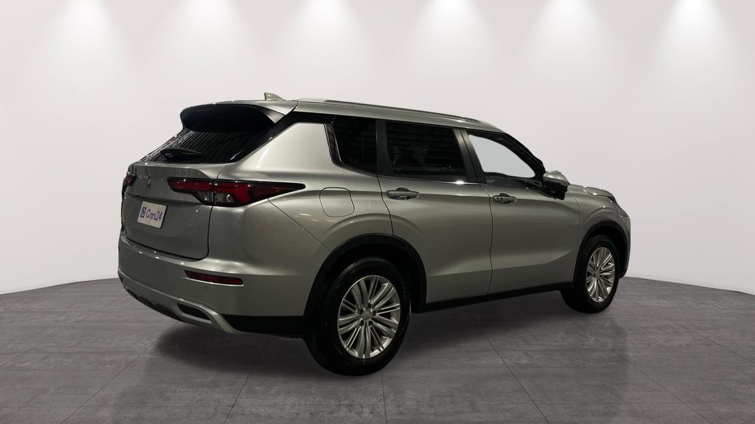 2024 Mitsubishi Outlander Ls 7 Seat (2WD), Automatic, 54747 km, Right Back Diagonal (45- Degree) View