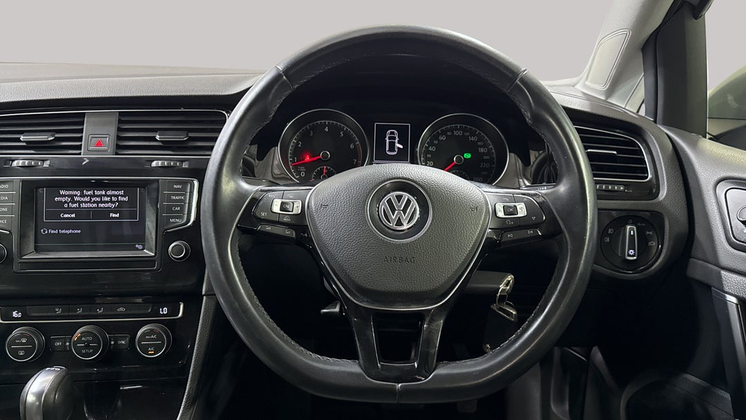 2013 Volkswagen Golf 103 Tsi Highline, Automatic, 108499 km, Steering Wheel Close-up