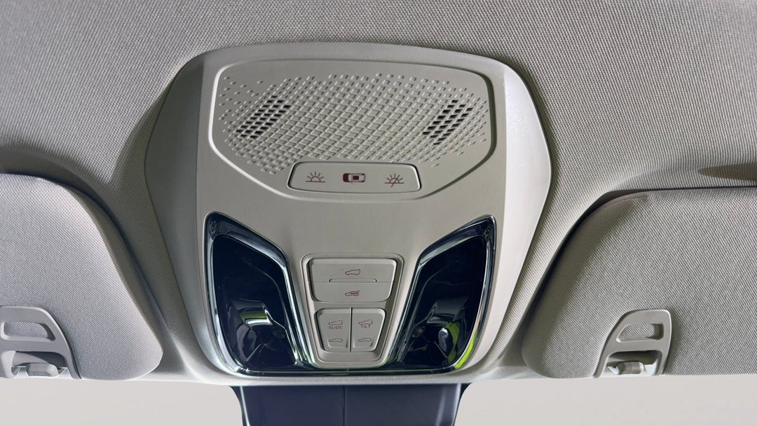 On-Roof Controls/Sunglass holder