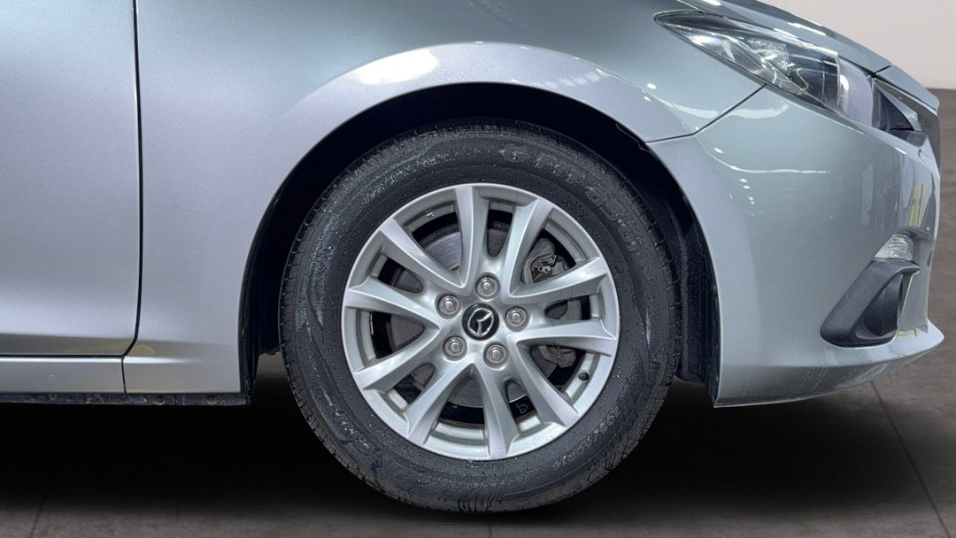 2016 Mazda 3 Maxx, Manual, 135785 km, Right Front Wheel