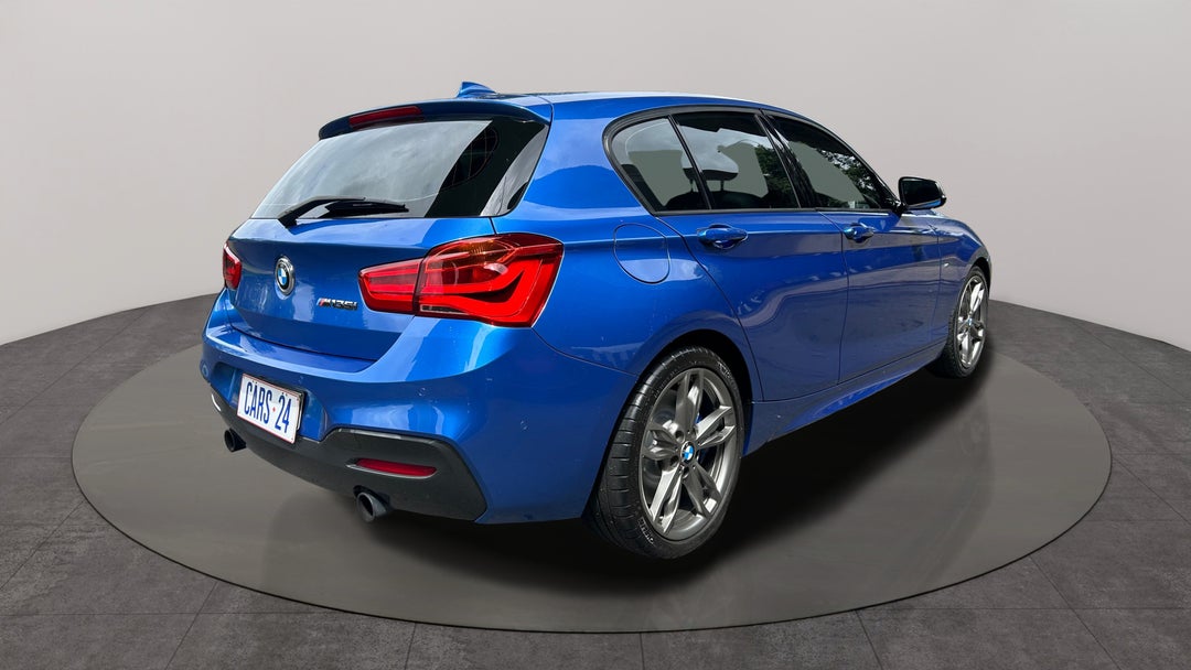 Right Back Diagonal (45- Degree) View