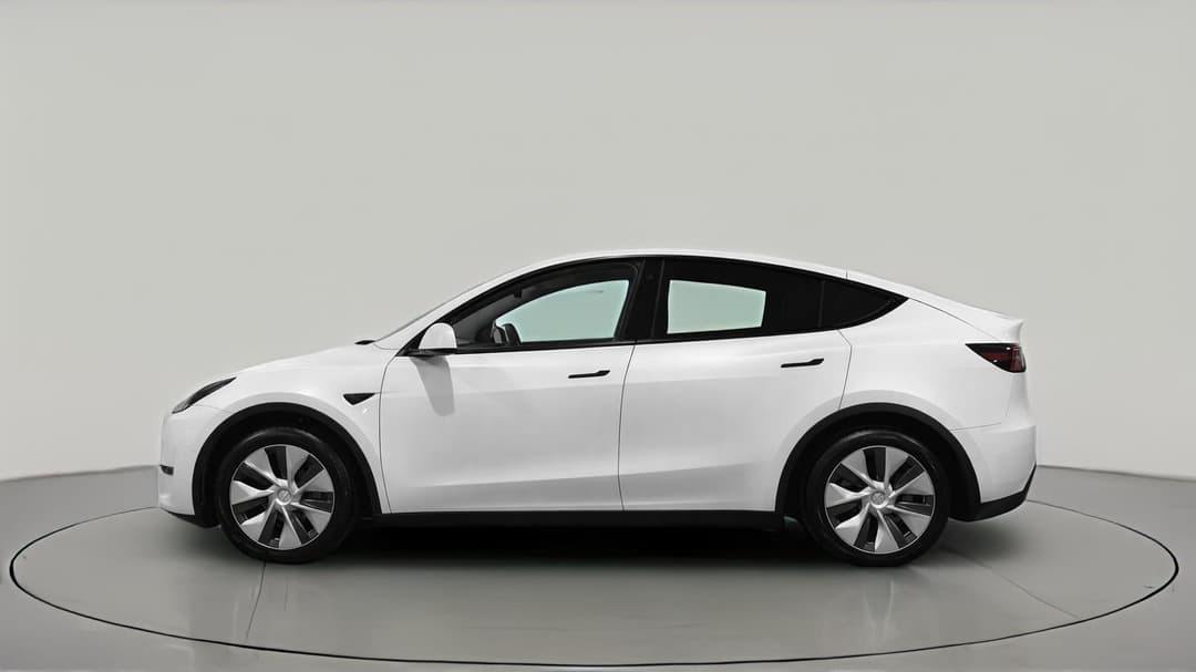 2023 Tesla Model Y Long Range, Automatic, 70863 km, Left Side View