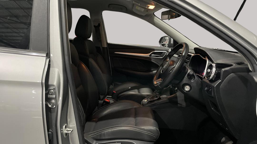 2021 MG ZS Excite, Automatic, 43241 km, Right Side Front Door Cabin View