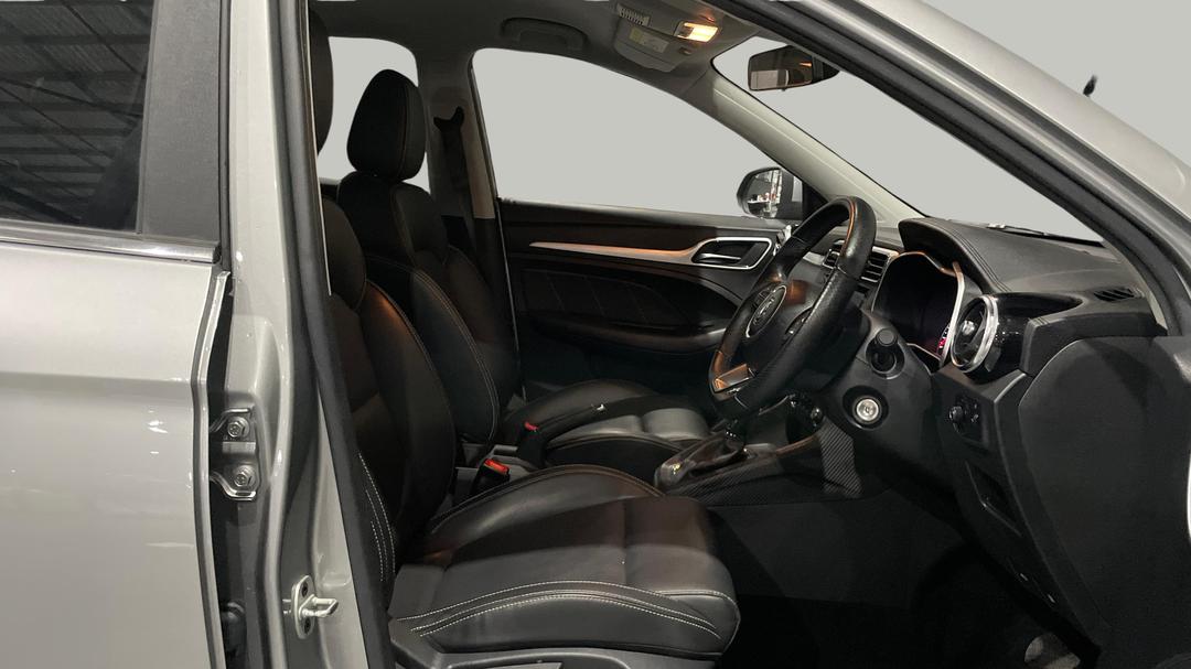 2021 MG ZS Excite, Automatic, 43241 km, Right Side Front Door Cabin View