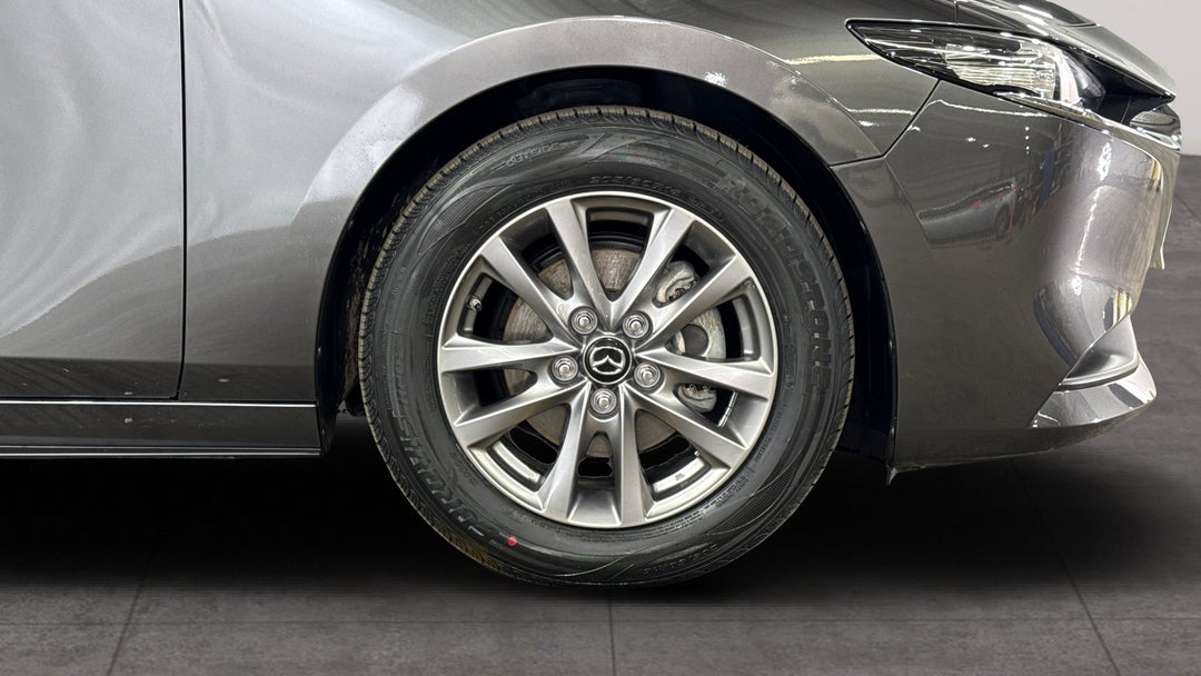 2021 Mazda 3 G20 Pure, Automatic, 60800 km, Right Front Wheel