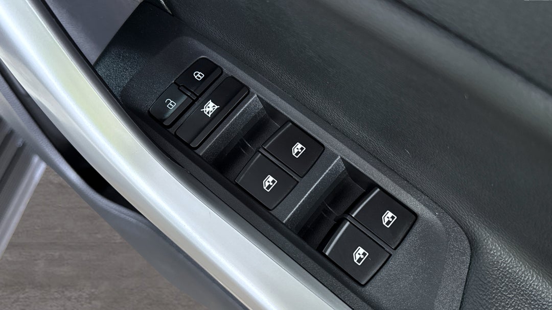 2023 LDV T60 Max Luxe (4x4), Automatic, 19206 km, Drivers Side Door Panel Controls