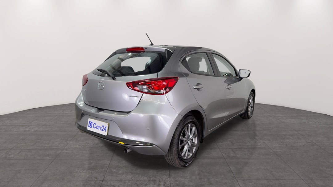 Right Back Diagonal (45- Degree) View