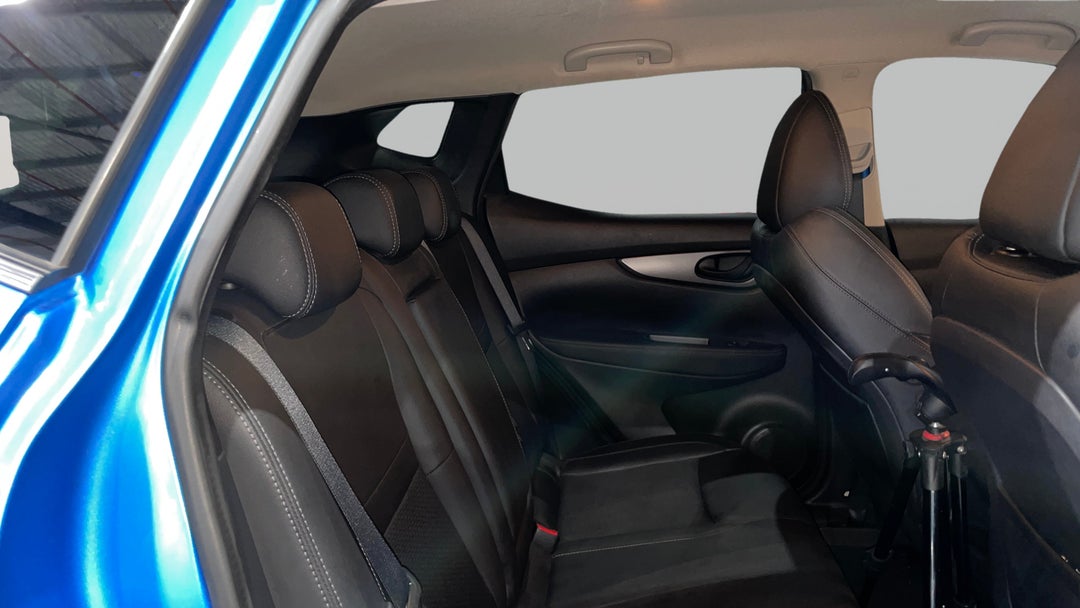 2017 Nissan Qashqai St-l, Automatic, 151809 km, Right Side Rear Door Cabin View