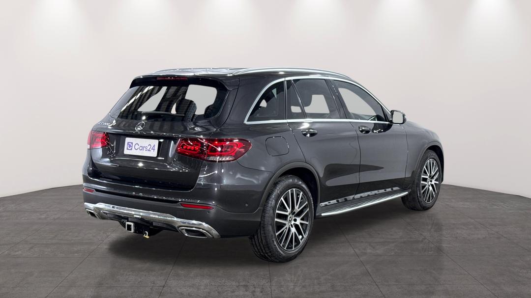 2021 Mercedes-benz GLC 200, Automatic, 46449 km, Right Back Diagonal (45- Degree) View