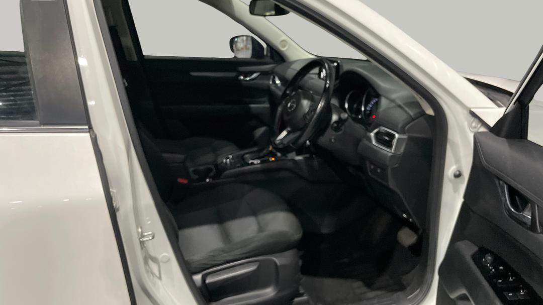 2017 Mazda CX-5 Maxx Sport (4x4), Automatic, 122567 km, Right Side Front Door Cabin View