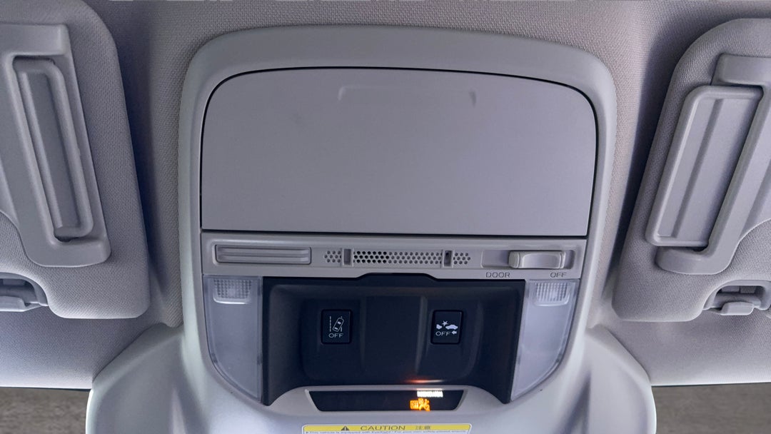 On-Roof Controls/Sunglass holder